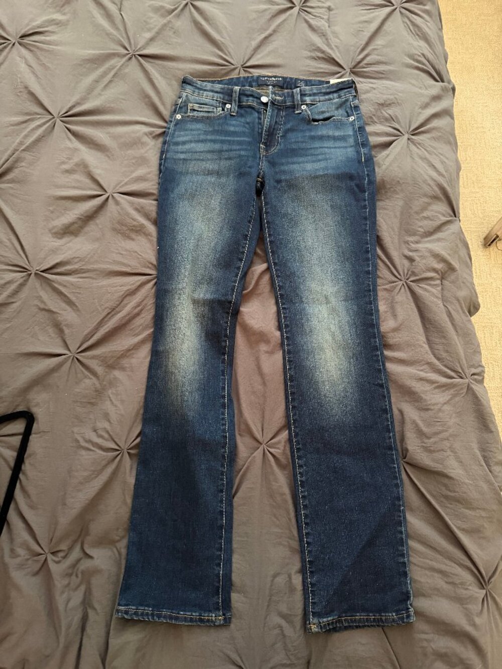 Lucky Brand mid rise sweet straight